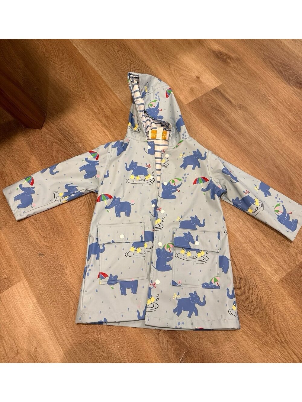 Beaufort bonnet elephant rain jacket